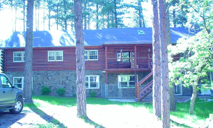 Sturgis Cabin | 5 Bedroom Log Cabin In The Heart Of The Black Hills Located In Boulder Canyon.