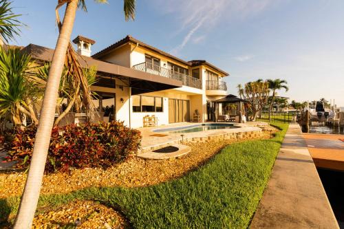 Deerfield Beach House | 5 Bedroom Luxe Villa on Deep Water Intracoastal