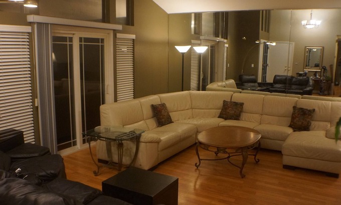 Evergreen House | 5 BEDROOM MODERN COMFORTS AND AMENITIES