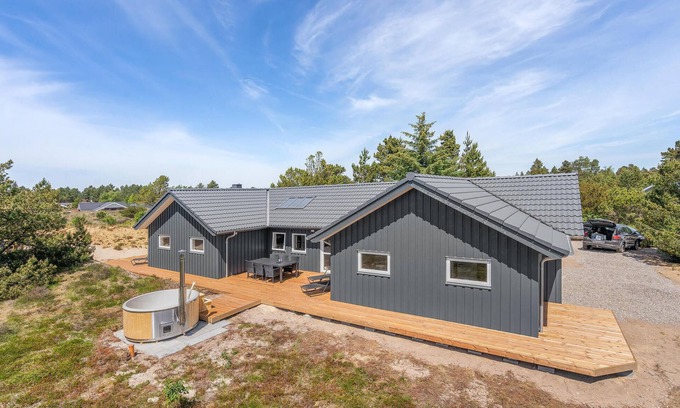 Sønderstrand House | 5 bedroom pet friendly home in Rømø