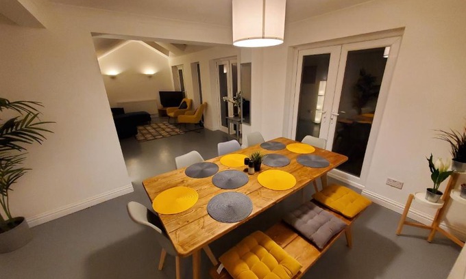 St Leonards-On-Sea House | 5 bedroom, recently renovated house close to Hastings Beach