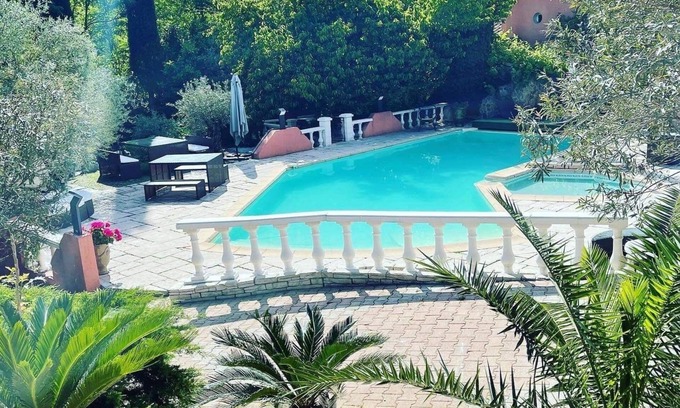Aubenas Villa | 5 Bedroom Villa in AUBENAS