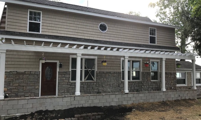 Gypsum House | 5 Bedrooms , 3.5 Bath Lakefront W/80' Private Sandy Beach