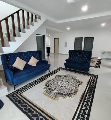 Tanjung Rambutan Villa | 5 Bedrooms Danish Homestay Ipoh Tambun with Private Pool