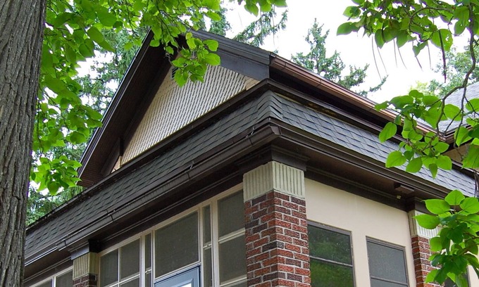 Elkhart Lake House | 5 BR IN PERFECT LOCATION FOR YOUR VACATION -walk to all