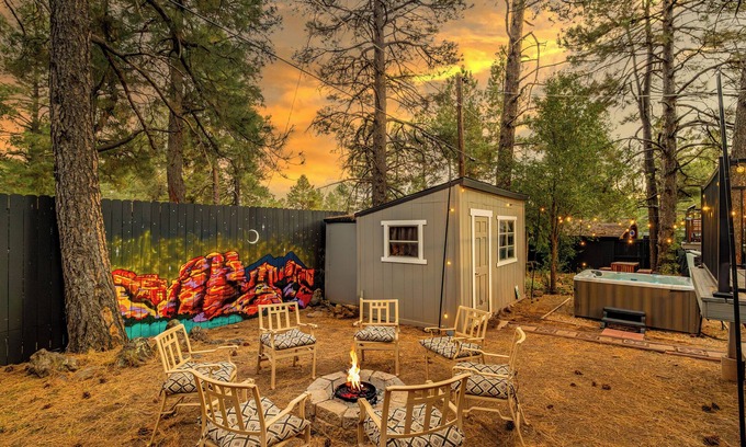 Kachina Village House | 5 BR Wooded Oasis, Hot Tub, Chic Design, Fenced for Pets, Grill, Sleeps 14,
