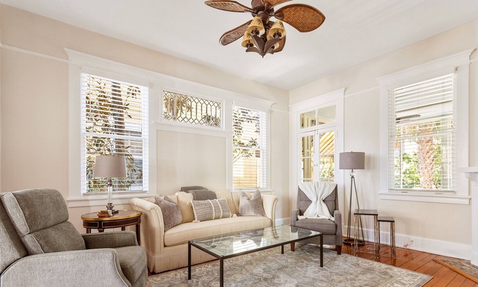 South of Broad House | 5 Colonial St 4br/3.5ba