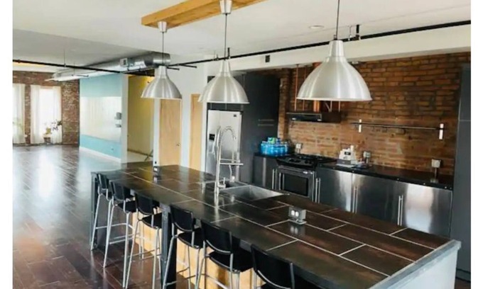 Crossroads Arts District Apartment | 5-Crossroads Industrial Loft | Rooftop | Sleeps 8