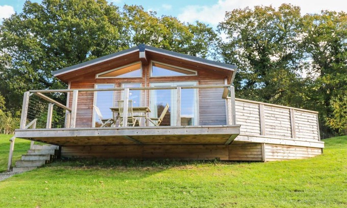 Looe House | 5 Hedgerows