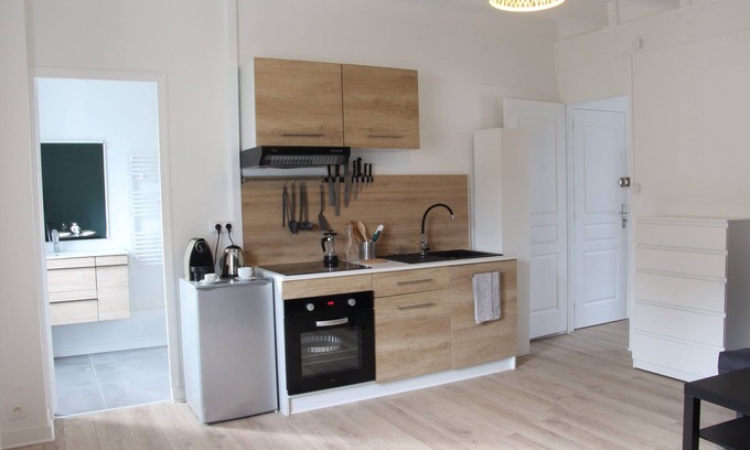 Argol Apartment | 5 km from the beach: 2 rooms + bathroom 5 km from the beach