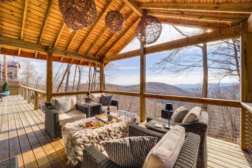 Blowing Rock House | 5 Mi to Dtwn Pet-Friendly Gem in Blowing Rock!