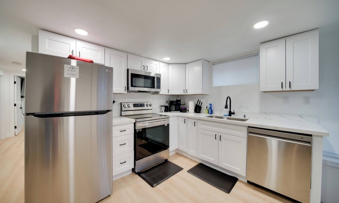 South Seattle Apartment | 5 Mi to Dtwn: Pet-Friendly Seattle Apt