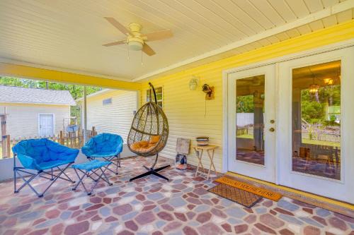 Navarre House | 5 Mi to Navarre Beach Home with Game Room and Yard