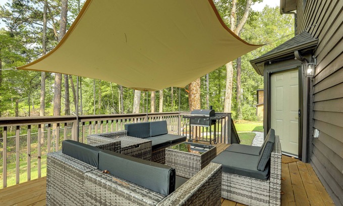 Lithonia House | 5 Mi to Stone Mountain: Family Home