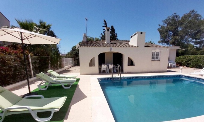 L Almadrava Villa | 5 MIN FROM THE BEACH WITH PRIVATE POOL AND BARBECUE
