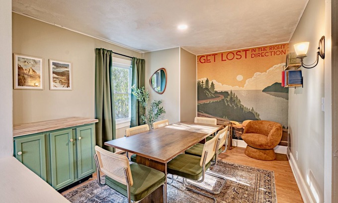 Fayetteville House | 5 min to NRG Park + hot tub + fire pit + game room