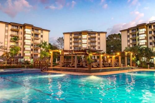 Barrio Santa Lucia Apartment | . 5 min Walking Beach Jaco Apartment