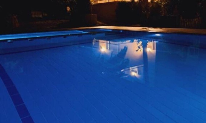 Plaka Villa | 5 mins to beach and amenities.