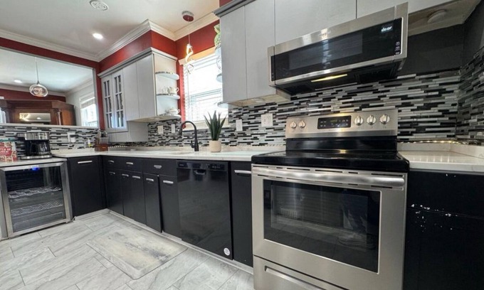 Hillcrest Heights House | 5 minutes from Washington DC 3 bedrooms 2 bath single family home with driveway