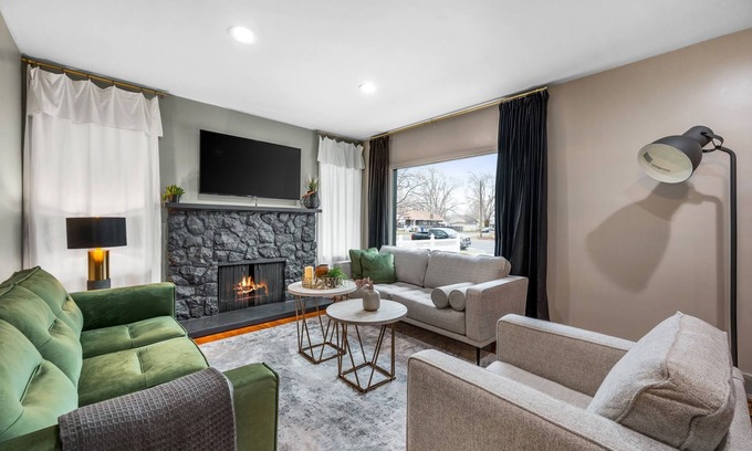 Fairpark House | 5 minutes to freeway, downtown and airport.