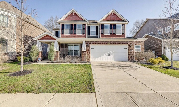 Westfield House | 5 Minutes to Grand Park, Fully Stocked Home with Game Room