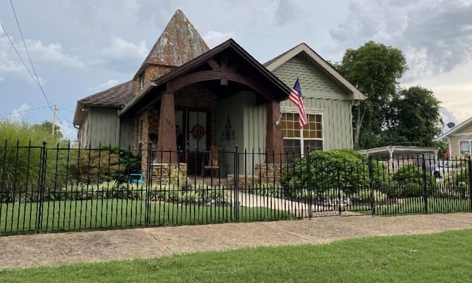 Florence House | 5 minutes to the TN River, Boating, Fishing, Loving everday! Cozy Music House!