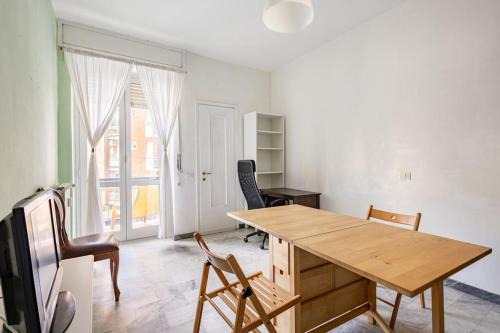 Barona Apartment | 5 Minuti dai Navigli - WIFI GRATIS - Monolocale ben servito