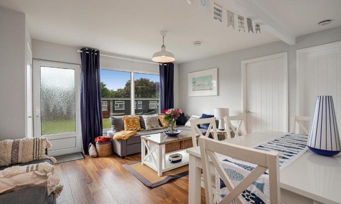 Dartmouth Ski Chalet | 5 Norton Park