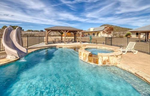 Sabinal House | 5 O'clock Somewhere