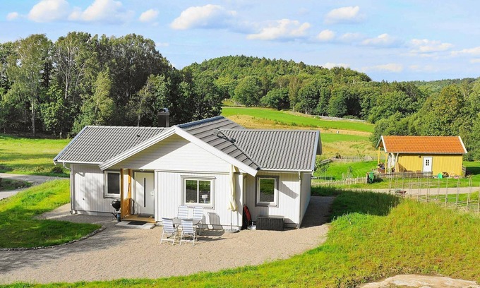 Ljungskile House | 5 person holiday home in LJUNGSKILE-By Traum
