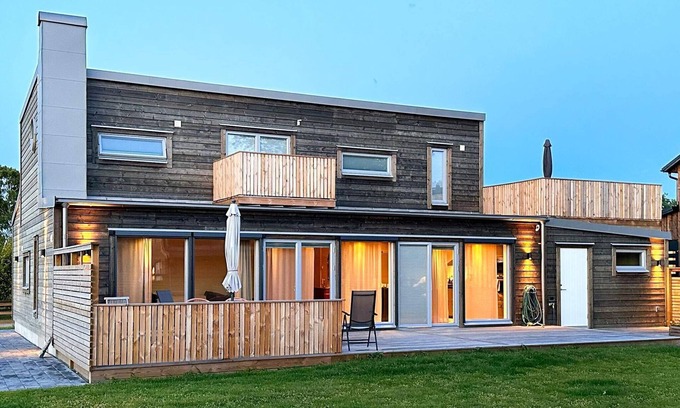 Farjestaden House | 5 star holiday home in FÄRJESTADEN
