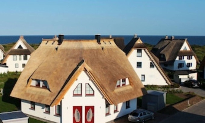 Dranske Condo | 5 star hotel according to DTV - pure luxury, only 200m from the beach - WLAN free of charge