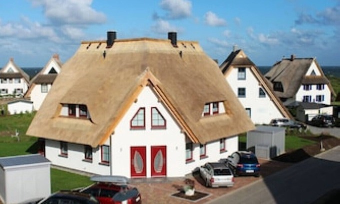 Dranske Condo | 5 star hotel according to DTV - pure luxury, only 200m from the beach - WLAN free of charge