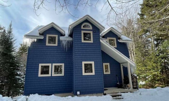 West Dover House | 5 Star Rental in Mount Snow 4-bedroom house with game room