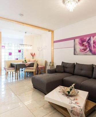 Arnbruck Apartment | 5 Sterne Ferienwohnung Mit 2 Schlafzimmer, 2 Bäder, Badewanne Und Eigener Infrarotsauna