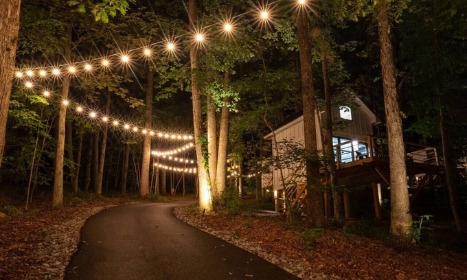 Groveoak Cabin | #5(Willow) Luxury Treehouse near Lake Guntersville
