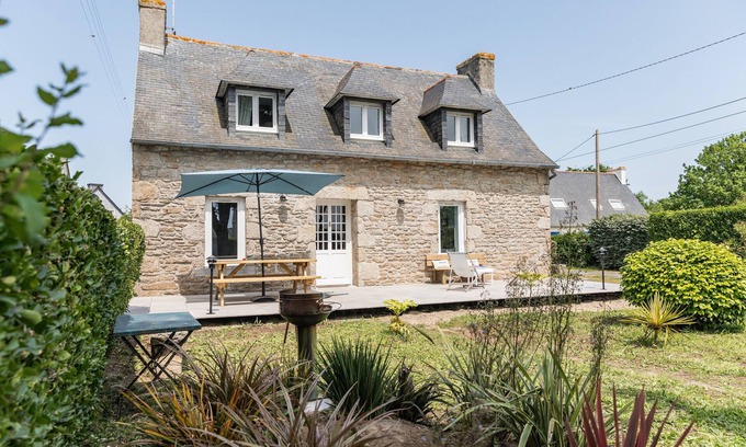 Treffiagat Ski Chalet | 50 m from the beach – House for 6 with garden