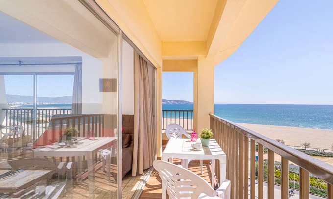 Empuriabrava Apartment | 50 m² Apartment ∙ 1 bedroom ∙ 5 guests