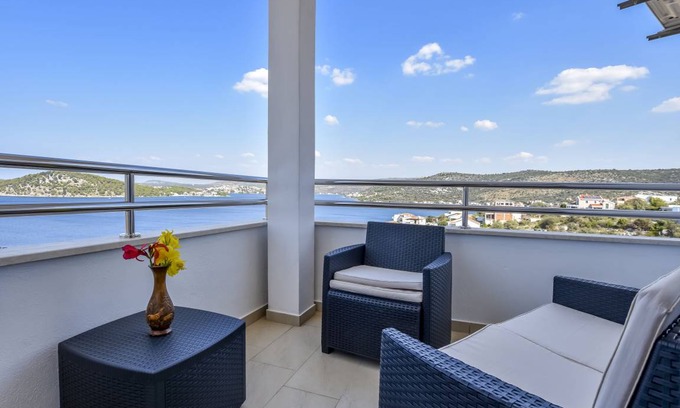 Razanj Apartment | 50 m² Apartment ∙ 1 bedroom ∙ 4 guests