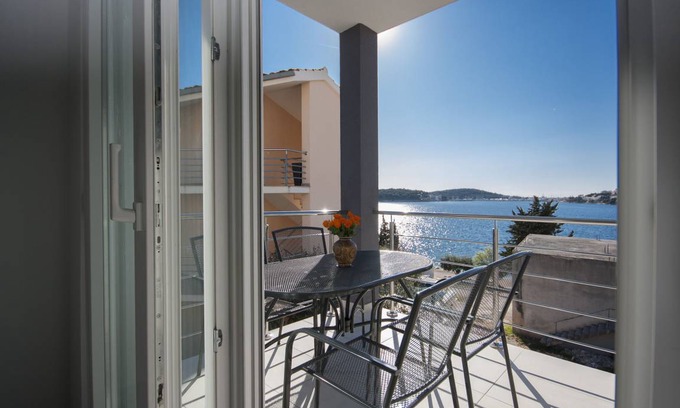 Rogoznica Apartment | 50 m² Apartment ∙ 1 bedroom ∙ 4 guests