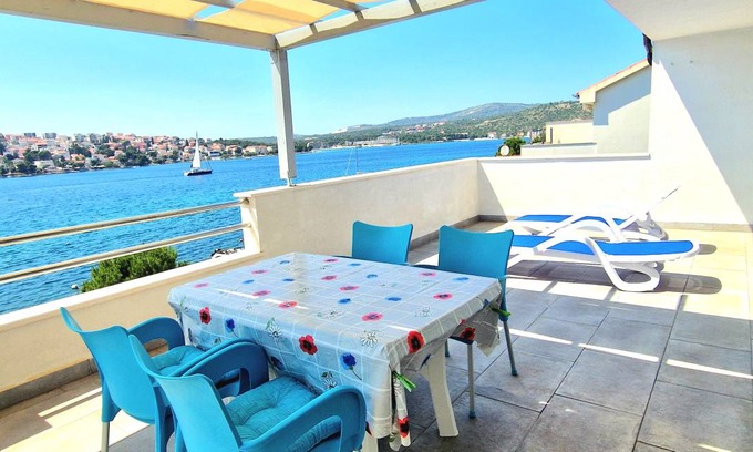 Rogoznica Apartment | 50 m² Apartment ∙ 2 bedrooms ∙ 4 guests