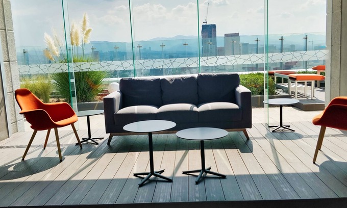 Granada Apartment | 50% Off Beautifully Appointed 1BR Apartment w/Amazing city views