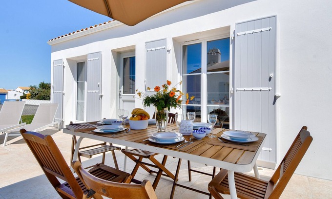 Barbatre Ski Chalet | 500 m from the beach - garden - house for 6