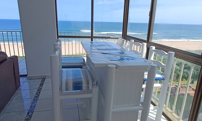 Amanzimtoti Apartment | 504 Amazibu Holiday , a minute's walk to a beautiful beach