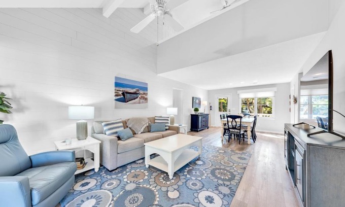 Tarpon Pond House | 507 Tarpon Pond Cottage