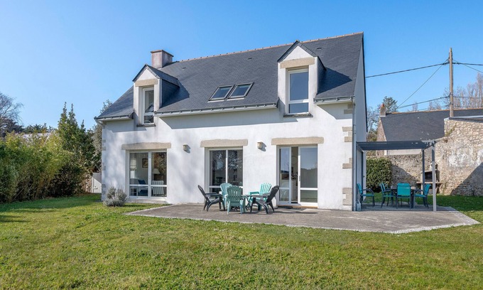 Piriac-sur-Mer Ski Chalet | 50m from the beach, house with garden for 10