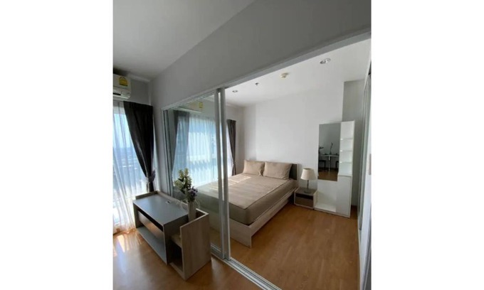 Wong Sawang Condo | 50mMRT, Big C, 1BR condo Near Chatuchak with Balcony, Sauna, Infinite Pool & Gym