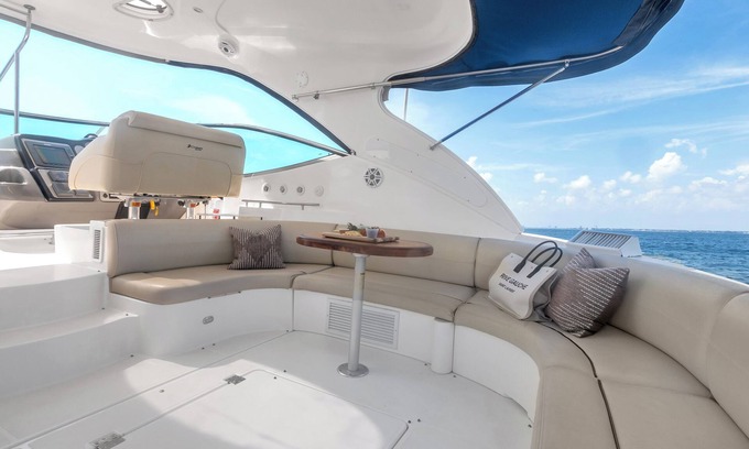Harbour Island Boat Rental | 52' Cruisers Express Yacht in the heart of downtown Tampa!