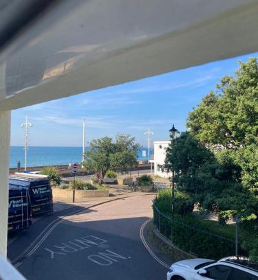 Bognor Regis Apartment | 52 meters from the beach