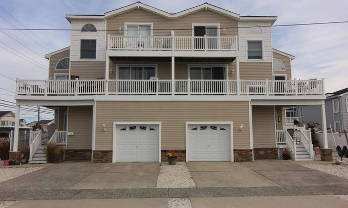 Townsend's Inlet Condo | 53 81st Street, Unit:East